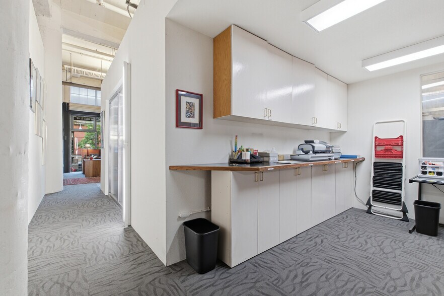 More Photos Of 1314 NW Irving St, Portland Apartments For Sale