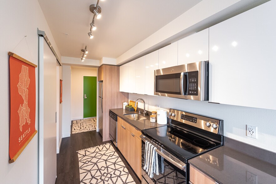 More Photos Of 718 Rainier Ave S, Seattle Apartments For Lease