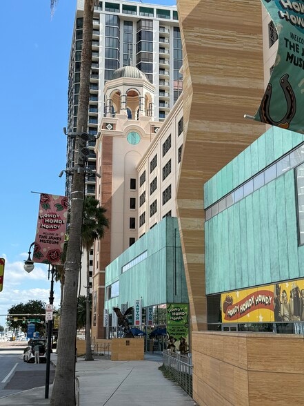 More Photos Of 100 Central Ave, Saint Petersburg General Retail For Lease