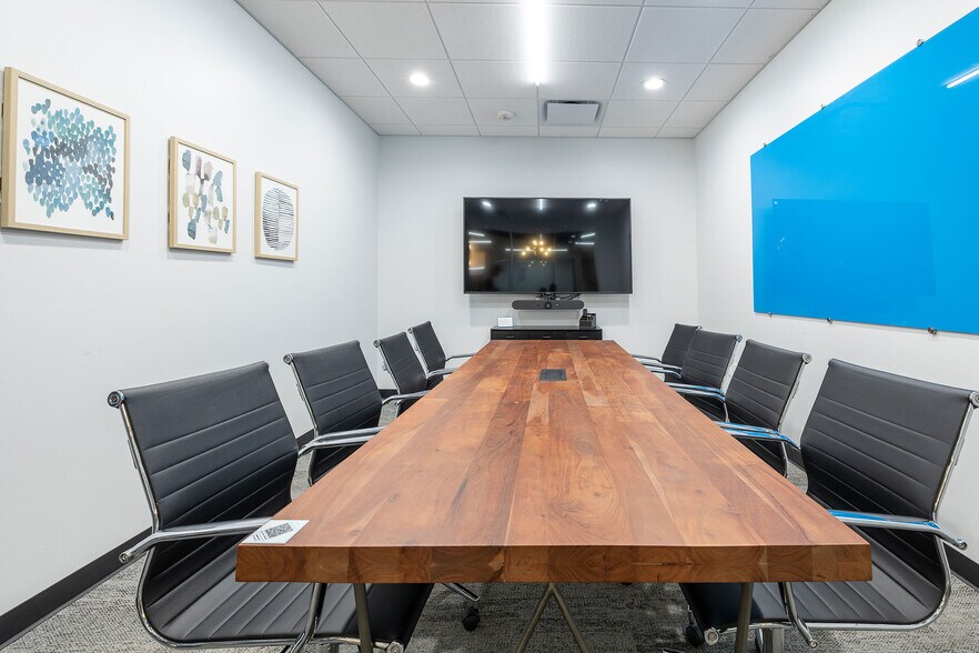 More Photos Of 790 N Milwaukee St, Milwaukee Coworking Space