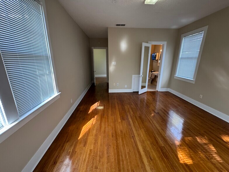 More Photos Of 436 S Fannin Ave, Tyler Office Residential For Sale
