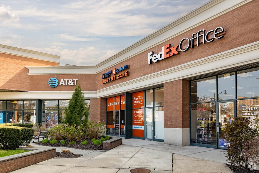 More Photos Of 603-693 Sunrise Hwy, Lynbrook General Retail For Lease