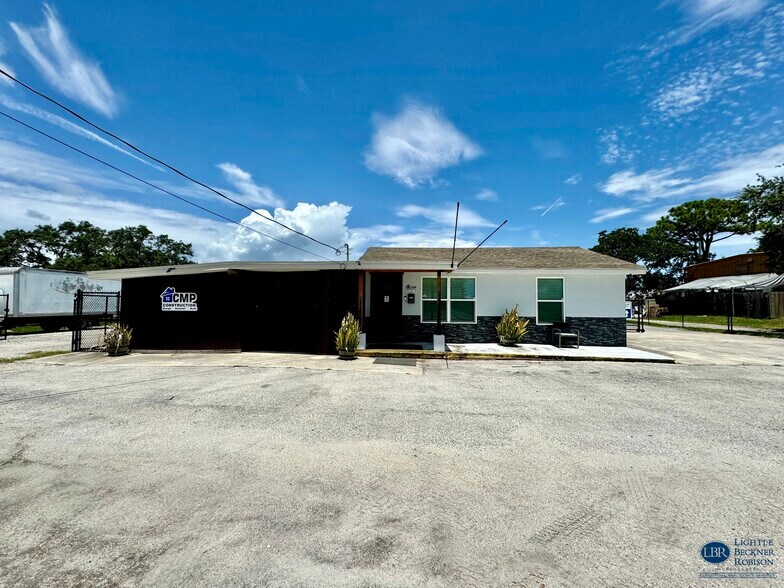 More Photos Of 836 Creel St, Melbourne Office For Sale