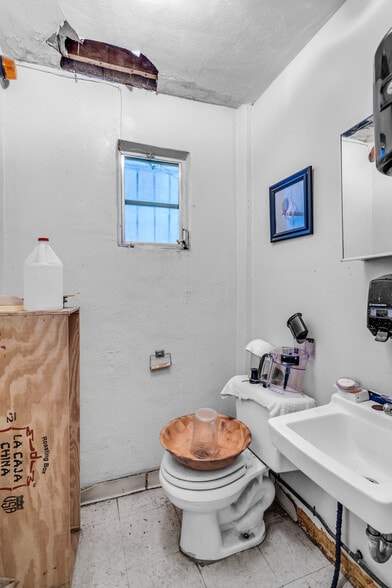 More Photos Of 7395 W 18th Ln, Hialeah Warehouse For Sale