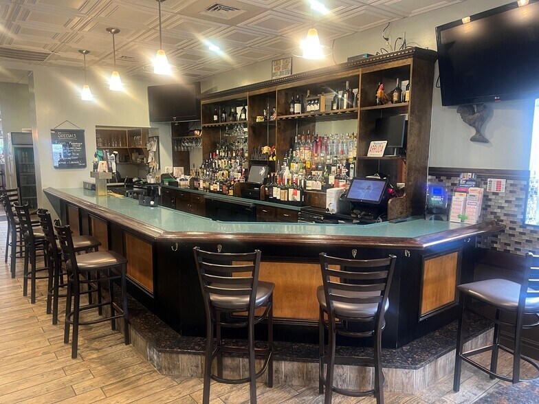 More Photos Of 214-216 Columbus Ave, Pawtucket Restaurant For Sale