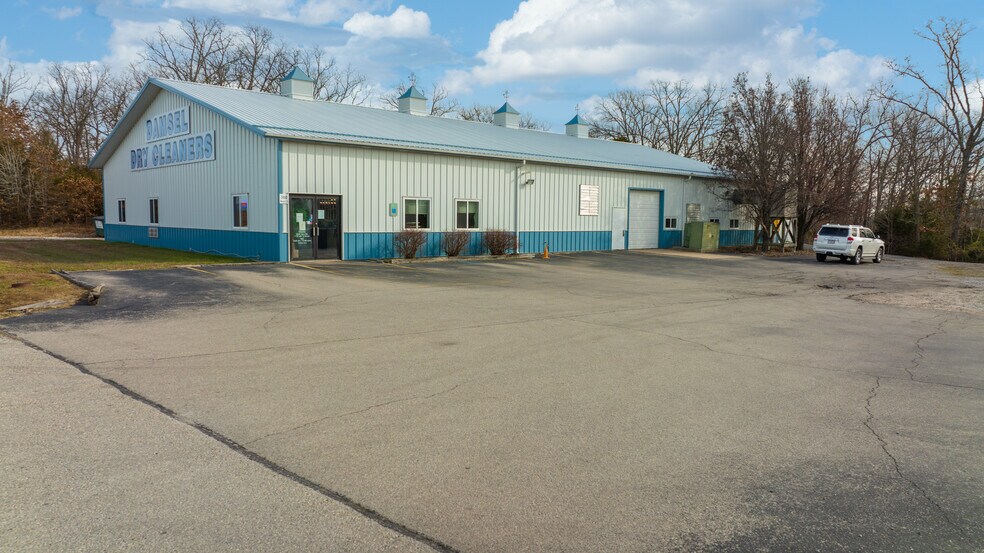 Primary Photo Of 5980 Mayer Ct, Osage Beach Specialty For Sale