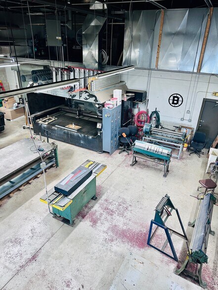 More Photos Of 34 Sullivan Rd, North Billerica Warehouse For Lease