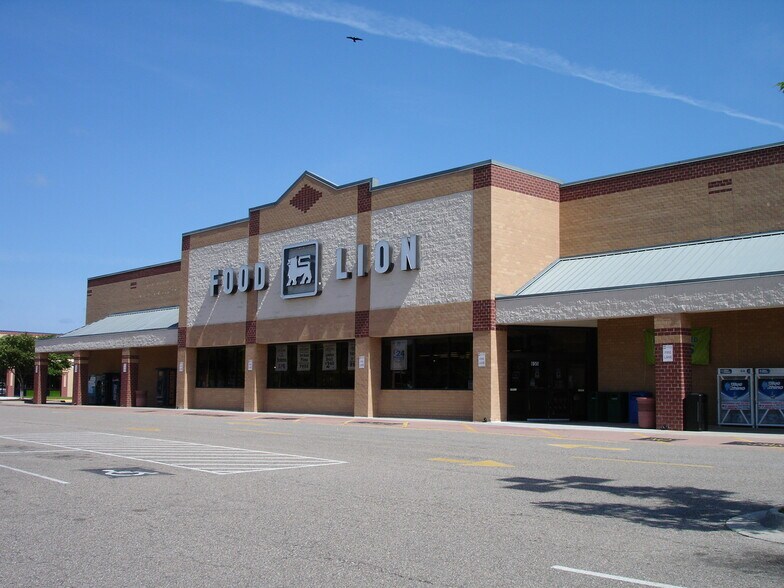 Primary Photo Of 6540 Hampton Roads Pky, Suffolk General Retail For Lease