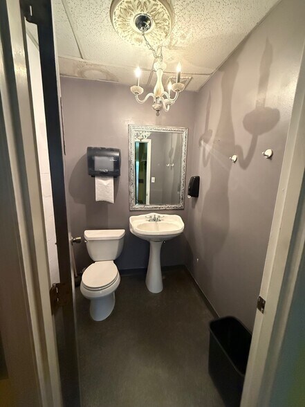 More Photos Of 311 Smith Ave, Thomasville Freestanding For Lease