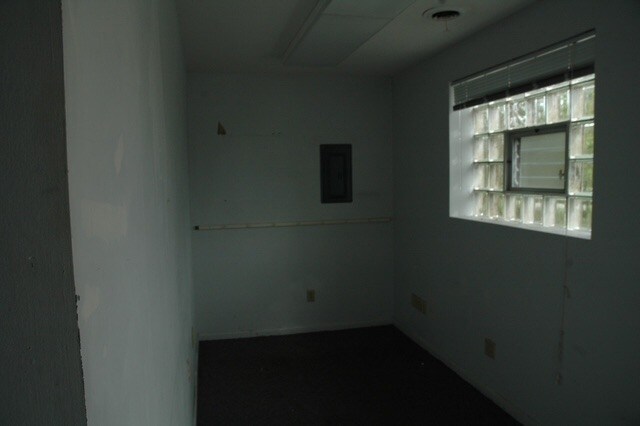 More Photos Of 491 Peach Way, North Versailles Light Distribution For Lease