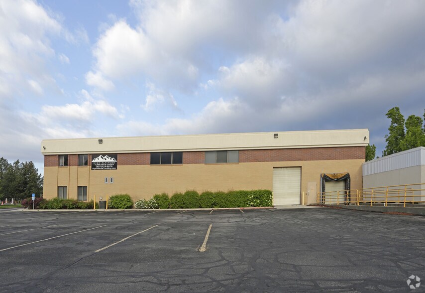 More Photos Of 85 Eastbay Blvd, Provo Storefront For Sale