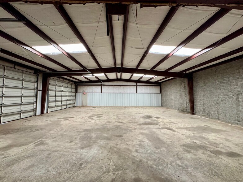 More Photos Of 8516 W Reno Ave, Oklahoma City Manufacturing For Sale