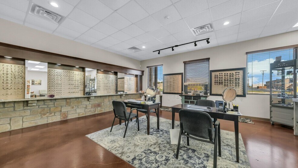 More Photos Of 126 S Ranch House Rd, Willow Park Medical For Sale