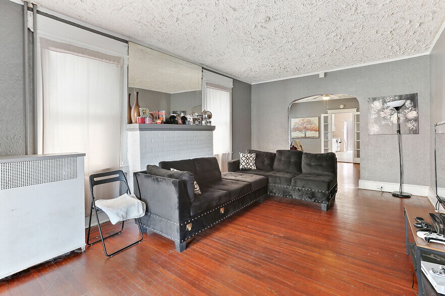 More Photos Of 2519 Liberty Heights Ave, Baltimore Apartments For Sale