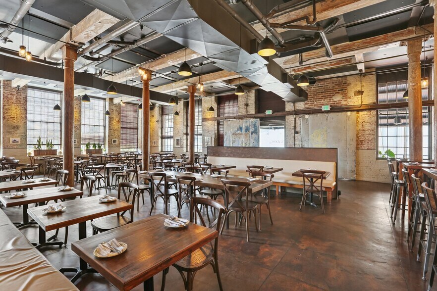 More Photos Of 1051 Annunciation St, New Orleans Restaurant For Sale