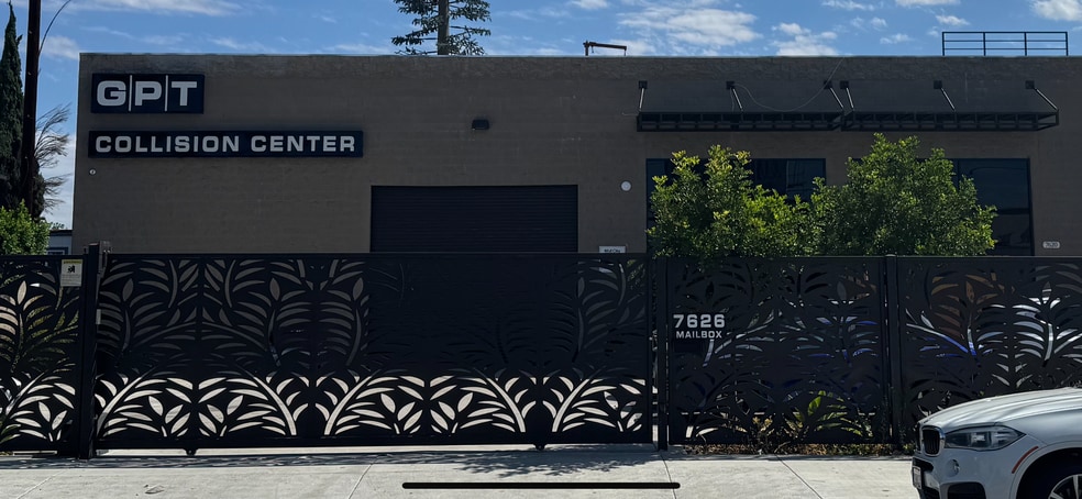 More Photos Of 7626 Balboa Blvd, Van Nuys Warehouse For Lease
