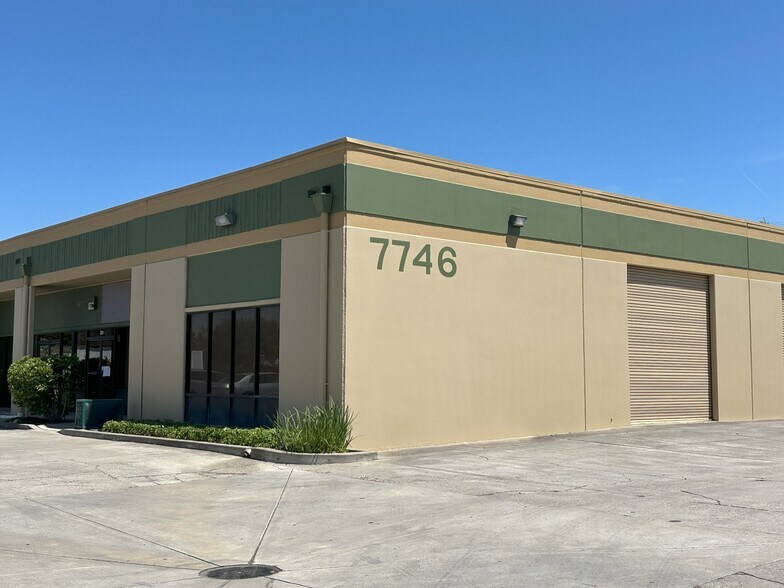 More Photos Of 7746 Lorraine Ave, Stockton Service For Lease