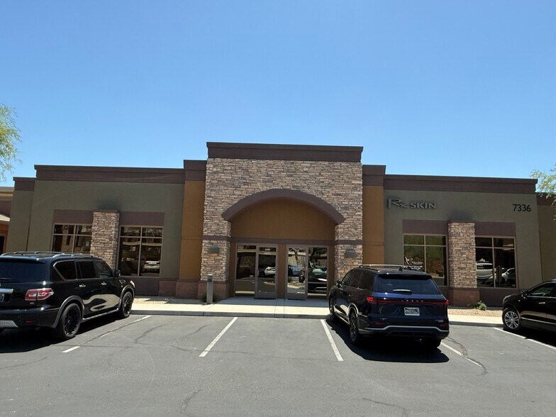 More Photos Of 7336 E Deer Valley Rd, Scottsdale Office For Sale