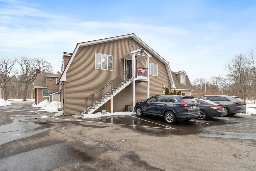 More Photos Of 434 Littleton Rd, Westford Storefront Retail Office For Lease