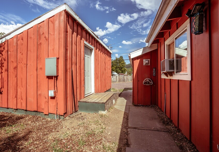 More Photos Of 4301 Nelson St, Taylorsville Restaurant For Sale