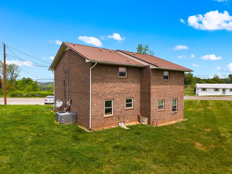 More Photos Of 3229 Blue Springs rd, Strawberry Plains Multifamily For Sale