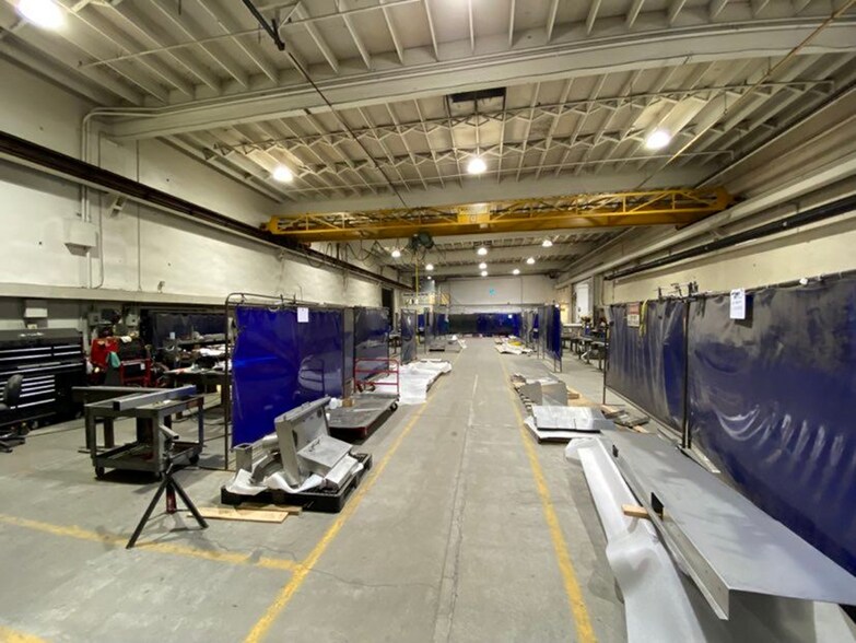 More Photos Of 500 E Illinois St, Newberg Manufacturing For Lease