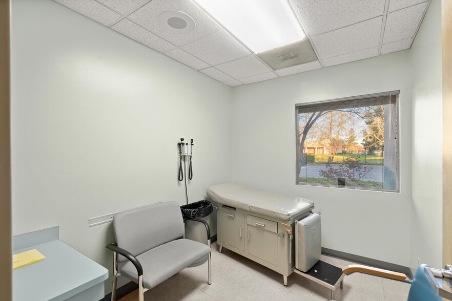 More Photos Of 5309 Carrington Cir, Stockton Healthcare For Sale