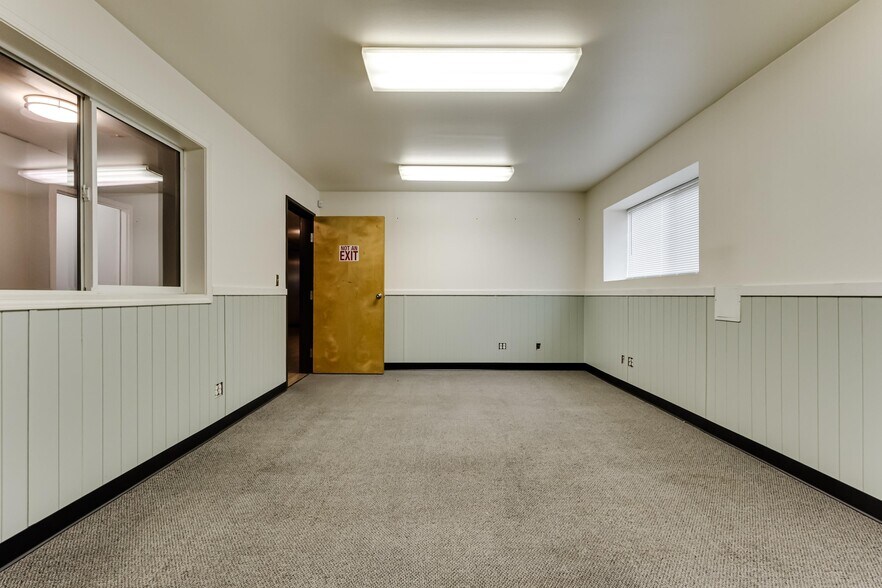 More Photos Of 810 S 2nd St, Harrisburg Warehouse For Lease