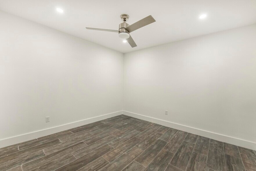 More Photos Of 10370 SW 24th St, Miami Apartments For Sale