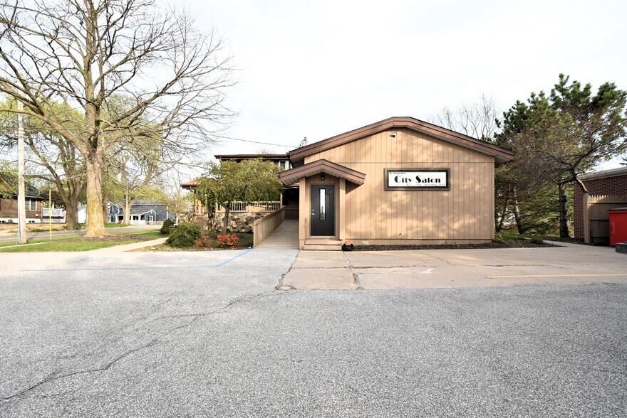 Primary Photo Of 11522 Davis St, Grand Blanc Office Residential For Sale
