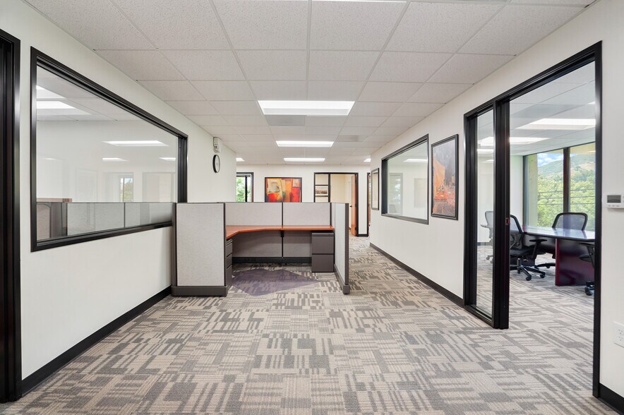 More Photos Of 30423 Canwood St, Agoura Hills Office For Sale