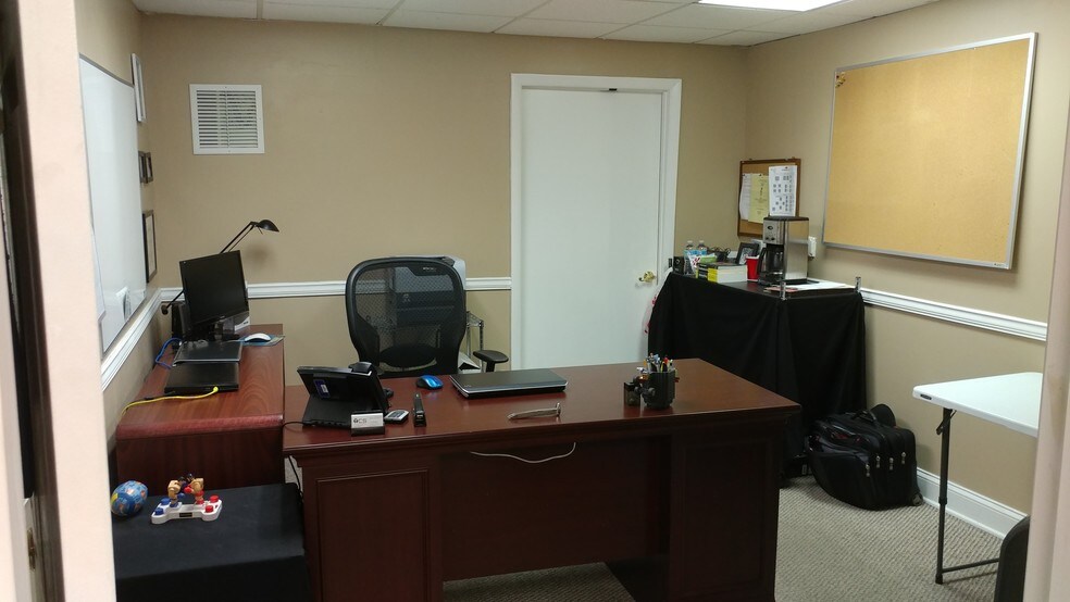 More Photos Of 4227 Henderson Blvd, Tampa Freestanding For Sale