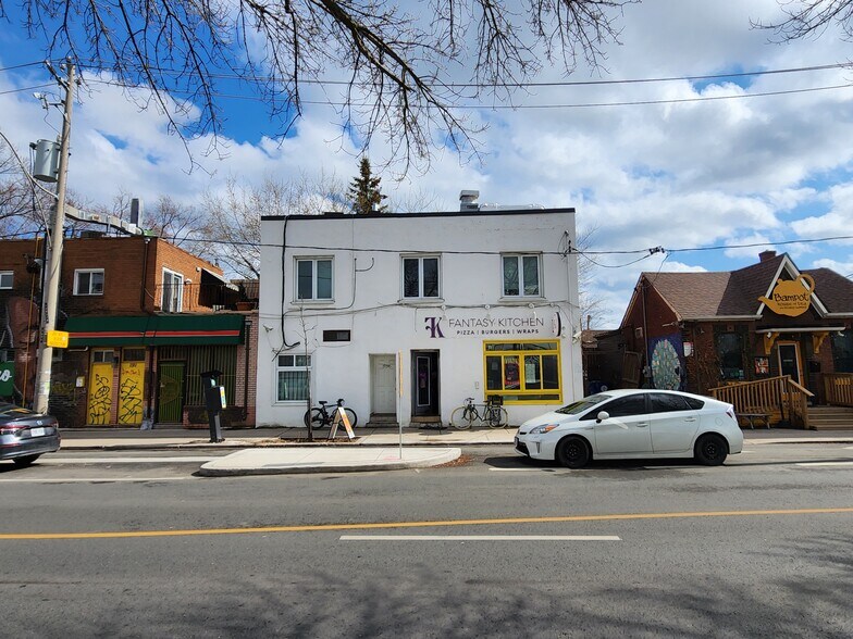More Photos Of 195 Harbord St, Toronto Storefront Retail Residential For Sale