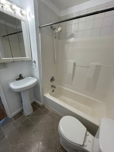 More Photos Of 3401-3403 Central St, Kansas City Apartments For Sale