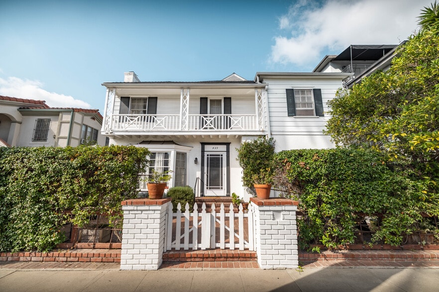 Primary Photo Of 439 S Palm Dr, Beverly Hills Apartments For Sale