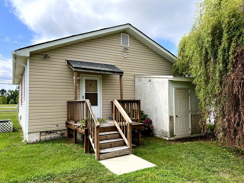 More Photos Of 3604 E River Rd, South Chesterfield Daycare Center For Sale