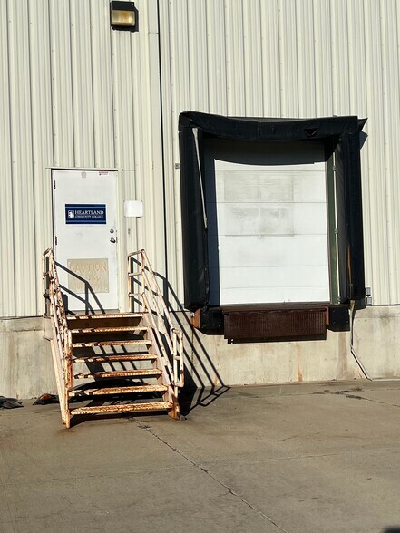 More Photos Of 1103 Martin Luther King Jr Dr, Bloomington Warehouse For Lease