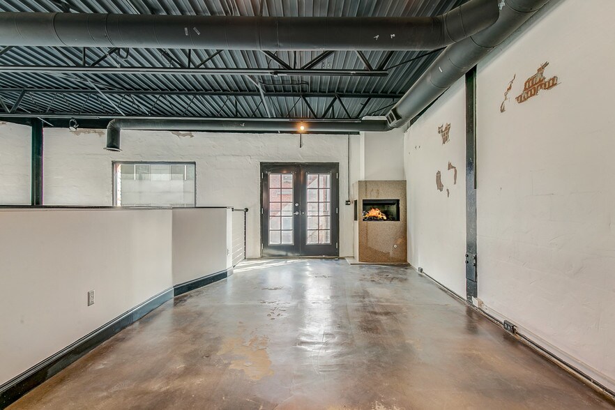 More Photos Of 1801 Laws St, Dallas Office Residential For Lease