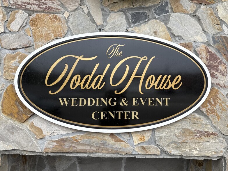 More Photos Of 102 Live Oak St, Tabor City Restaurant For Sale