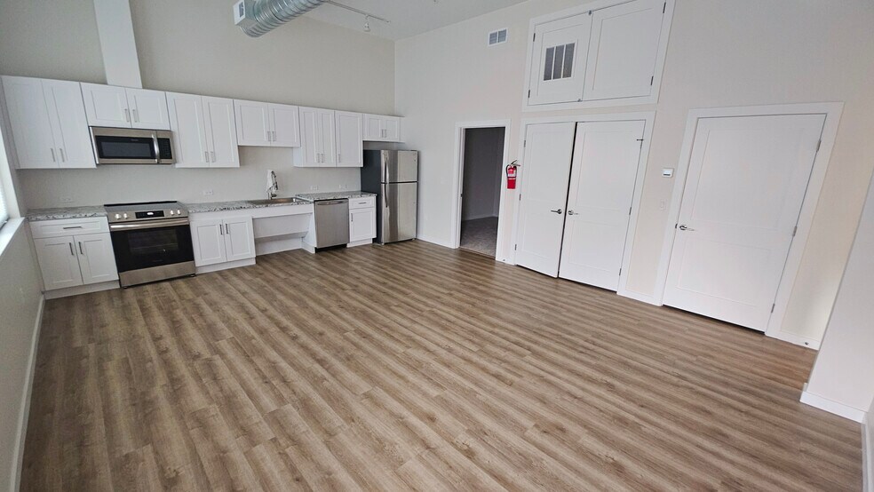 More Photos Of 700 Red Table dr, Gypsum Apartments For Sale