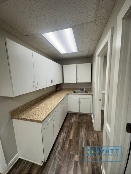More Photos Of 1300 Ritchie Hwy, Arnold Office For Lease