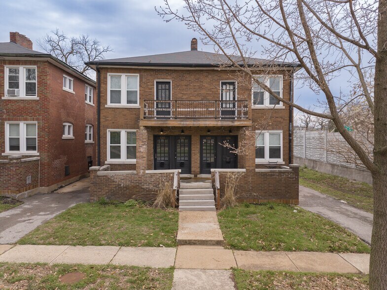 More Photos Of , Saint Louis Multifamily For Sale