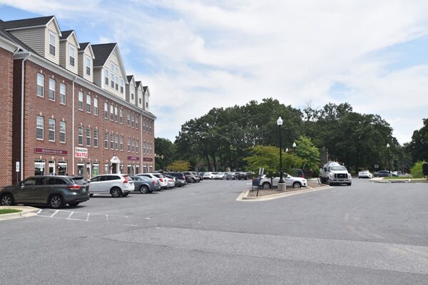 More Photos Of 601 7th St, Laurel Office For Sale