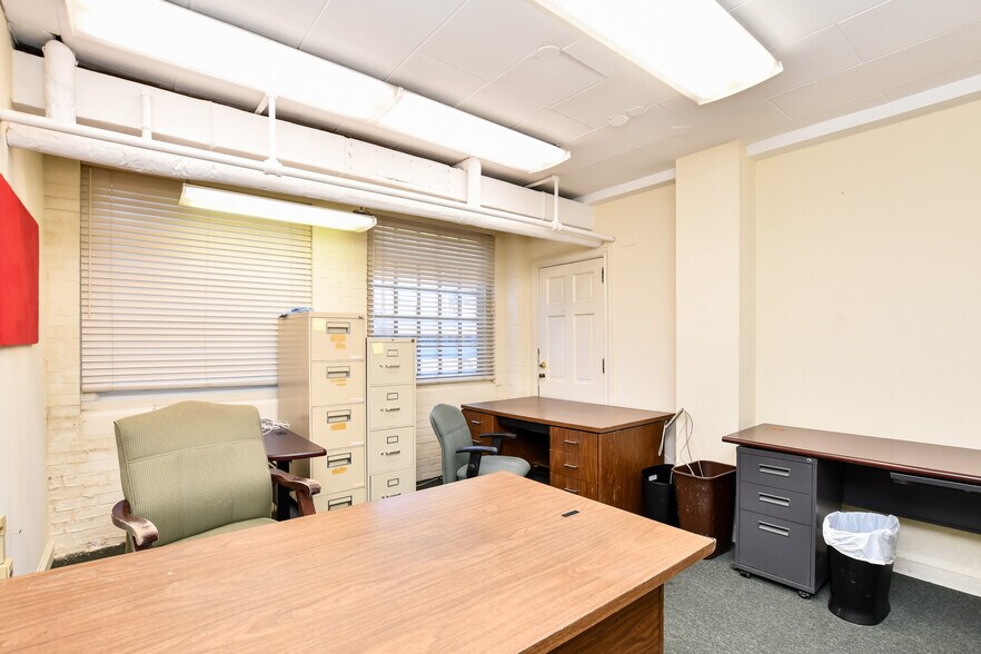 More Photos Of 429 N Main St, Greenville Office Residential For Sale