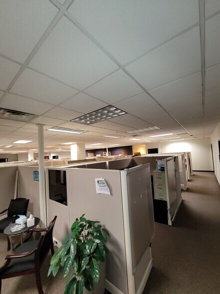More Photos Of 1600 Pennsylvania Ave, Charleston Office For Lease