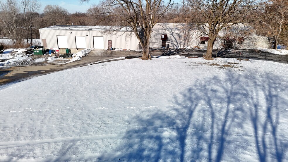 More Photos Of 3007 S Alpine Rd, Rockford Industrial For Lease