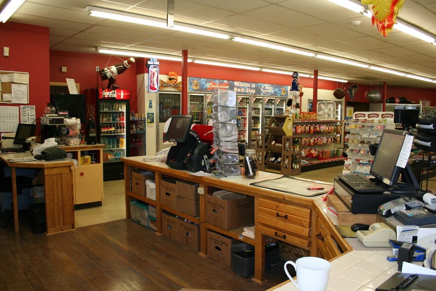 More Photos Of 1 N Clark St, Park City Convenience Store For Sale