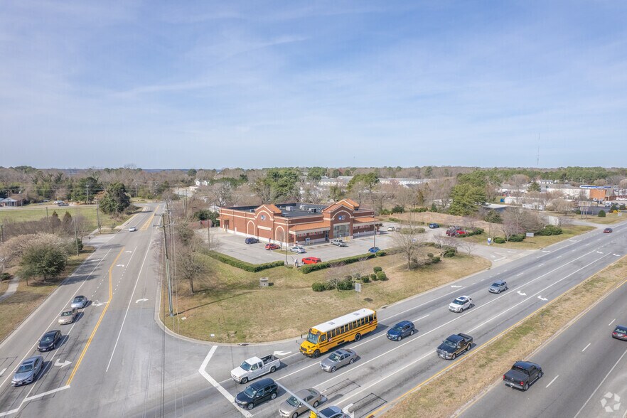 More Photos Of 2460 George Washington Memorial Hwy, Hayes Drugstore For Lease
