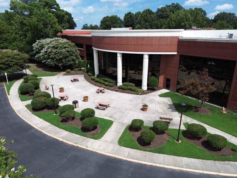 More Photos Of 1434 Crossways Blvd, Chesapeake Office For Lease
