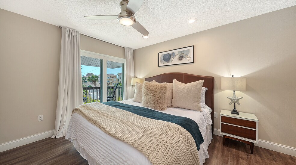 More Photos Of 5610 AVENIDA DEL MARE, Sarasota Specialty For Sale